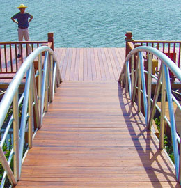 從化流溪河游船碼頭活動引橋