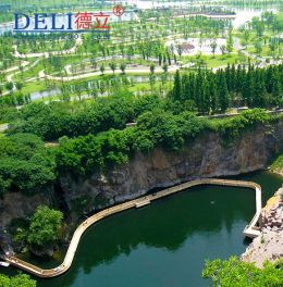 建水上浮橋多少錢？浮橋廠家哪家好？德立為您解答
